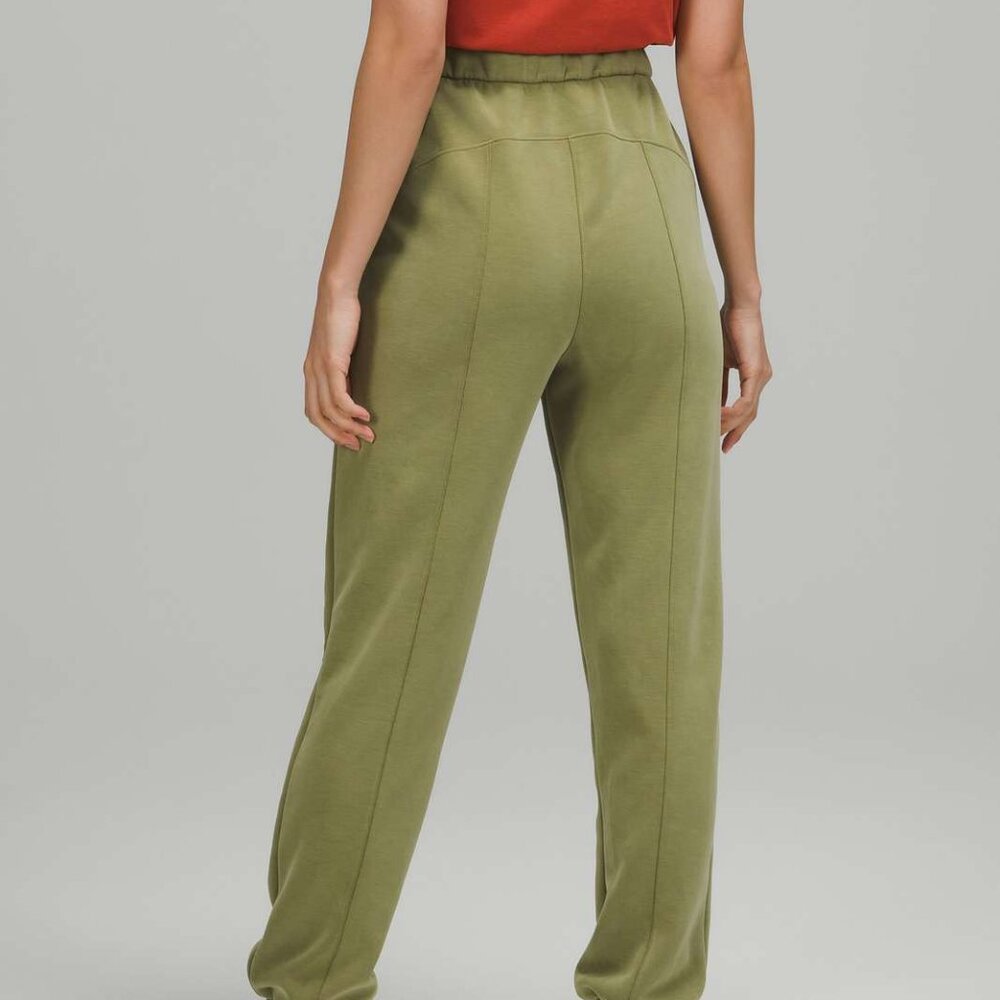 NEW Lululemon Softstreme Relaxed High-Rise Pant Bronze Green size 8